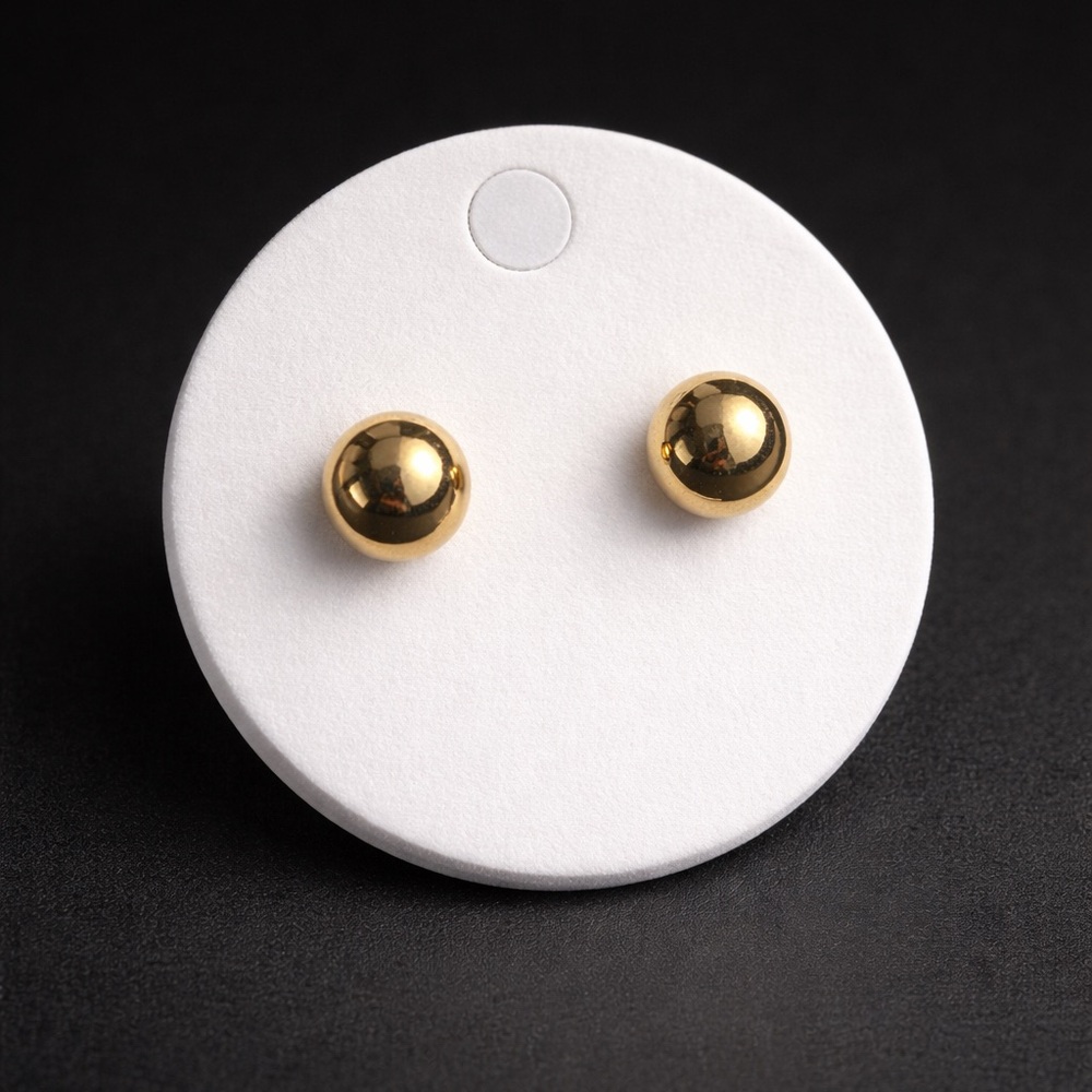 Elegant Gold Stud Earrings - Picture 3 of 4